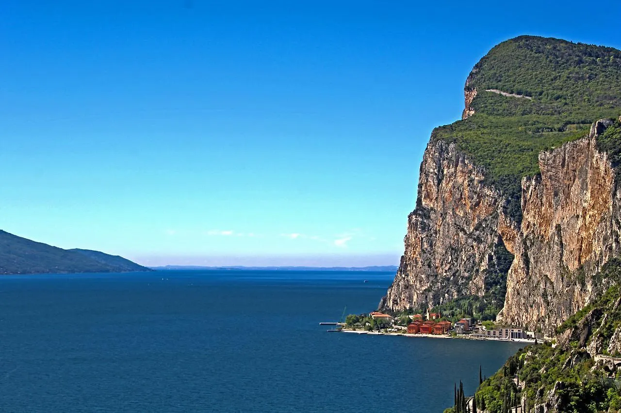Casa Giacomina Garden And Lake View By Gardadomusmea Tremosine 0*,  Italy